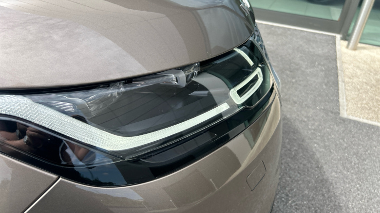 Land Rover Range Rover Velar 2.0 P250 SE 5dr Auto Petrol Estate